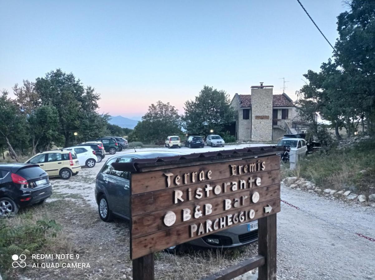 Terrae Eremis: Ristorante, Bar, B&B Roccamorice Dış mekan fotoğraf